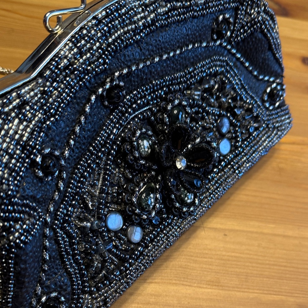 Elegant Blue and Black Beaded Purse - Picture 5 of 7